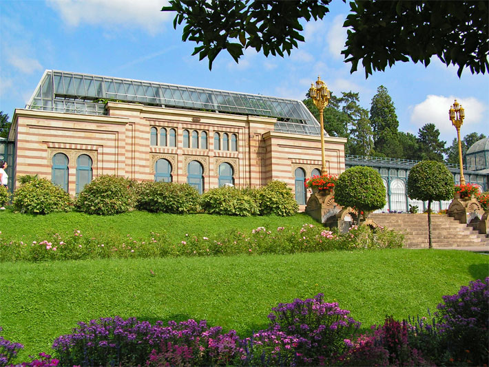 Das Maurische Landhaus in Zoologisch-Botanischen Garten Wilhelma in Stuttgart