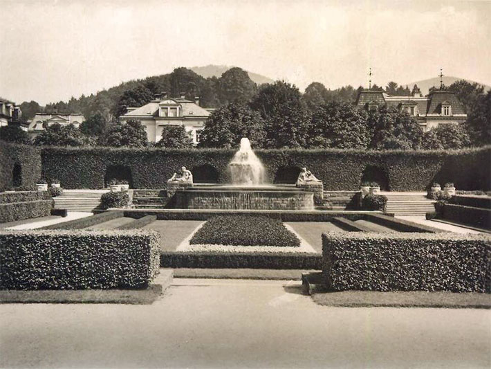 Historische Aufnahme der Gönneranlage in Baden-Baden mit dem Josephinenbrunnen im Jugendstil