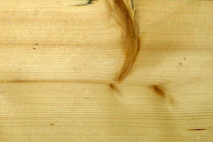 Fichtenholz-Brett als Fußboden-Diele hergestellt aus dem Holz einer Rotfichte
