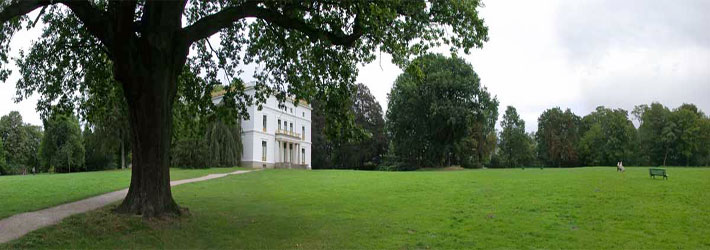 Der Jenischpark mit dem Jenisch-Haus in Hamburg